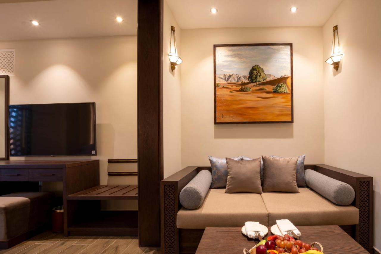 Al Badayer Retreat By Sharjah Collection Hotel Margham Exterior photo A suite at the hotel
